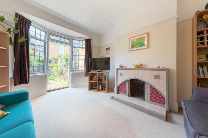 3 Bedroom Terraced House To Rent In Bracken Avenue, Nightingale Triangle, London, SW12