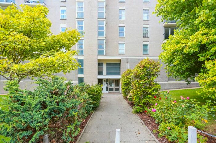 Studio To Rent In Osprey House, Sillwood Place, Brighton, East Sussex, BN1