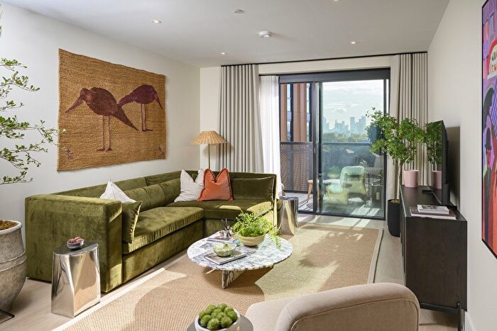 3 Bedroom Flat For Sale In Regents View, Emma Street, E2