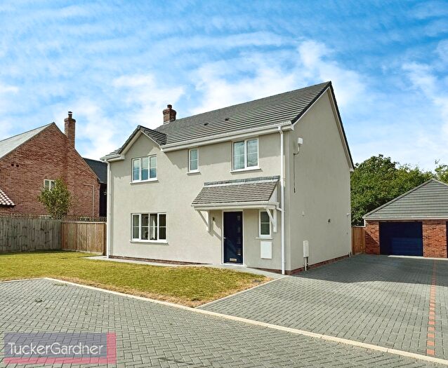 4 Bedroom Property To Rent In Ashfield Gardens, Isleham, CB7