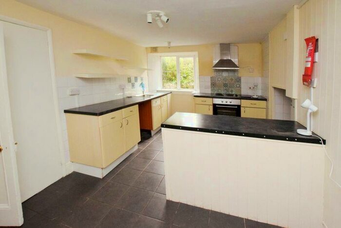 3 Bedroom Flat For Sale In Heavitree Park, Exeter, EX1