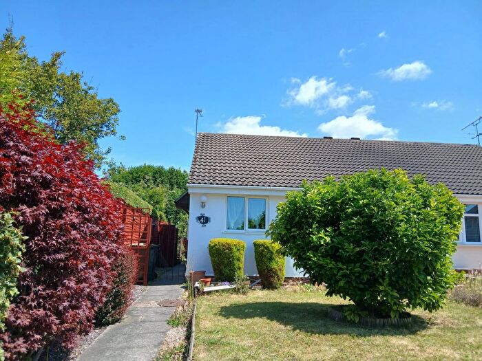 2 Bedroom Semi Detached Bungalow For Sale In The Romans, Mountsorrel, LE12