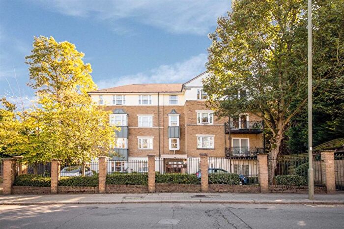 2 Bedroom Apartment To Rent In Ormonde Court, Parson Street, Hendon, NW4