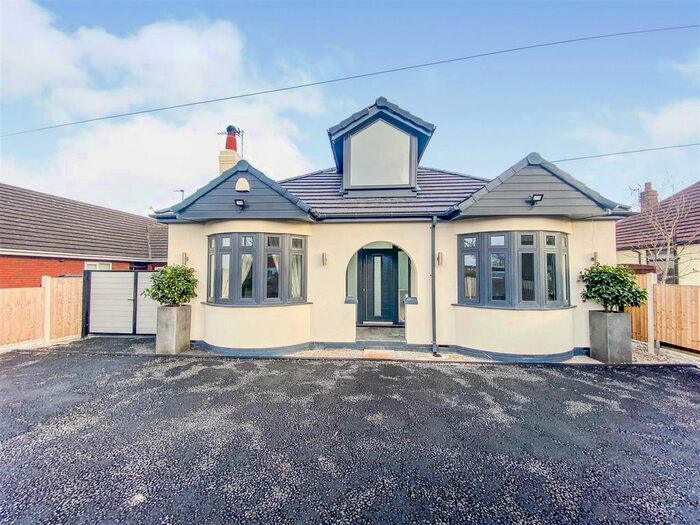 3 Bedroom Bungalow For Sale In Halegate Road, Halebank, Halebank, WA8