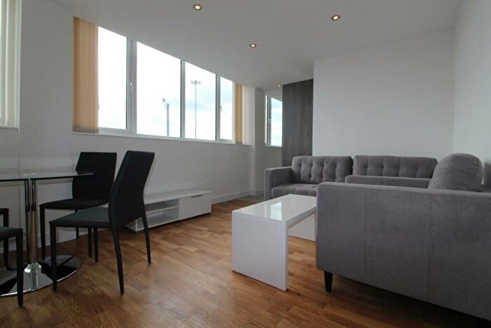 2 Bedroom Apartment To Rent In York Road, Leeds, LS9