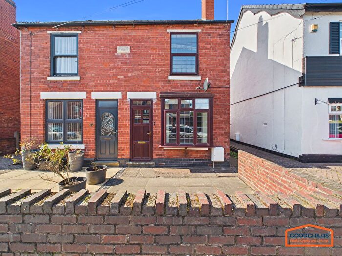 3 Bedroom Semi Detached House For Sale In Hednesford Road, Brownhills, WS8