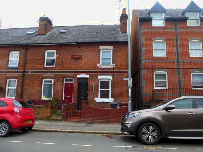 3 Bedroom End Of Terrace House To Rent In Elgar Road, Reading, RG2