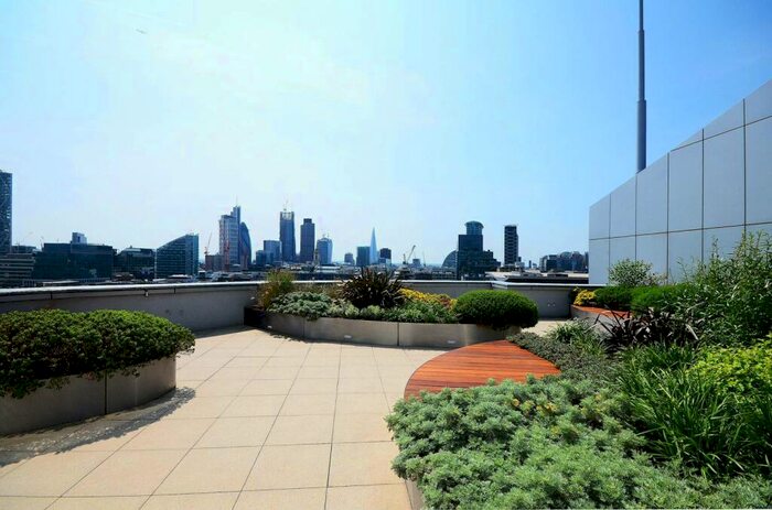 2 Bedroom Flat To Rent In Bezier Apartments, Old Street, London, EC1Y