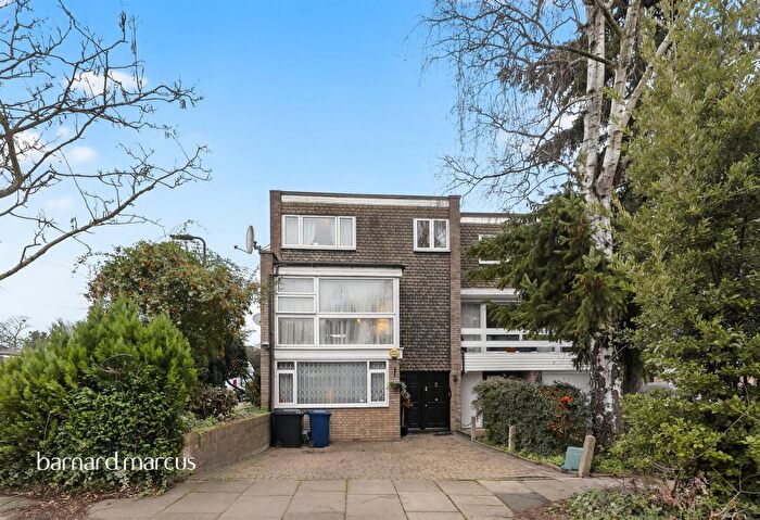 4 Bedroom End Terrace House For Sale In Templewood, London, W13