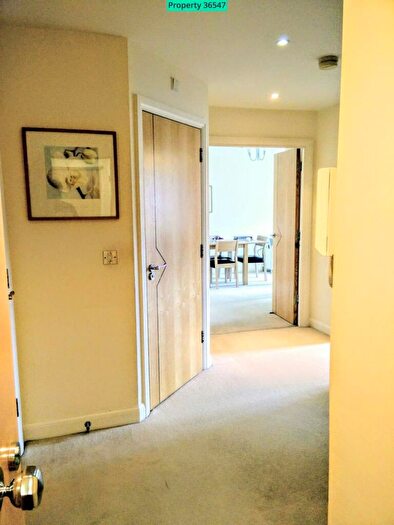 2 Bedroom Apartment To Rent In Newhall Court, George Street, Birmingham, B3