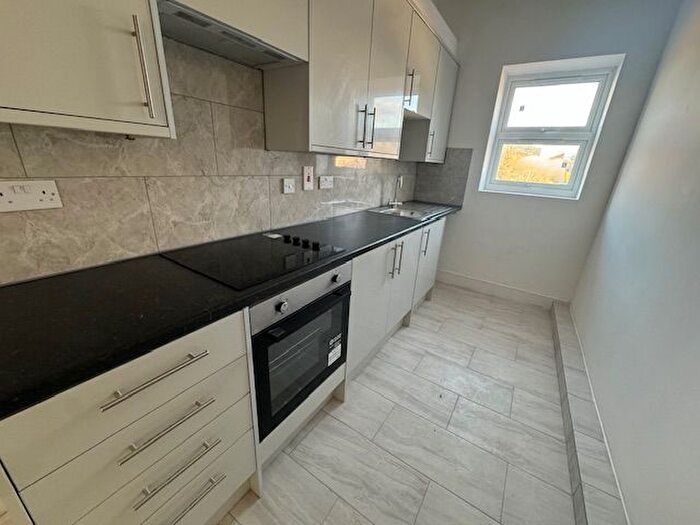 Studio To Rent In Warley Hill, Warley, Brentwood, CM14