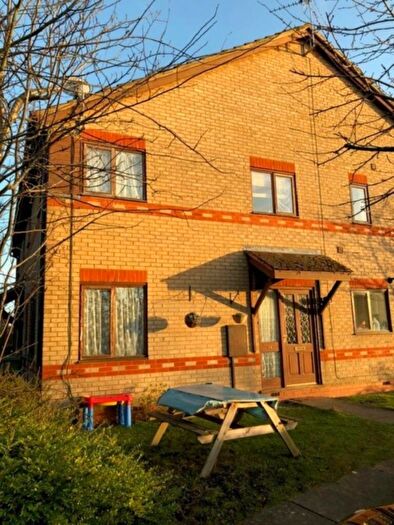 2 Bedroom House To Rent In Ramsthorn Grove, Walnut Tree, MK7