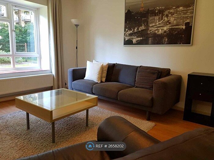 2 Bedroom Flat To Rent In Catherwood Court, London, N1