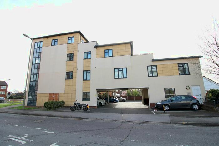 1 Bedroom Flat To Rent In Curzon Road, Waterlooville, PO7