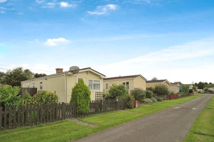 2 Bedroom Park Home For Sale In Heath Farm Park, Barford St. Martin, Salisbury, SP3