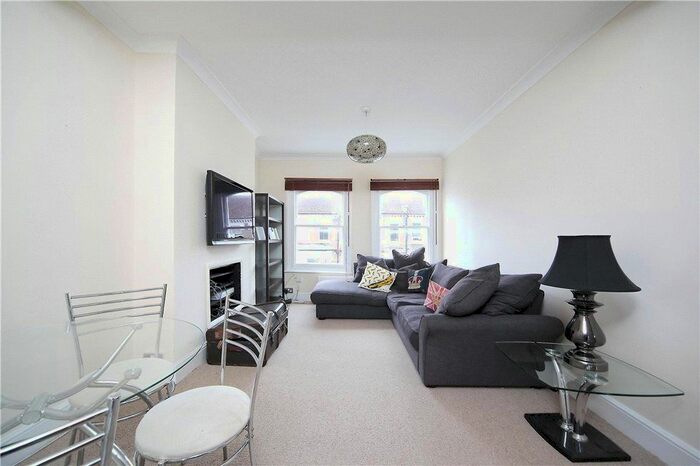 2 Bedroom Flat To Rent In Mayflower Road, Stockwell, SW9