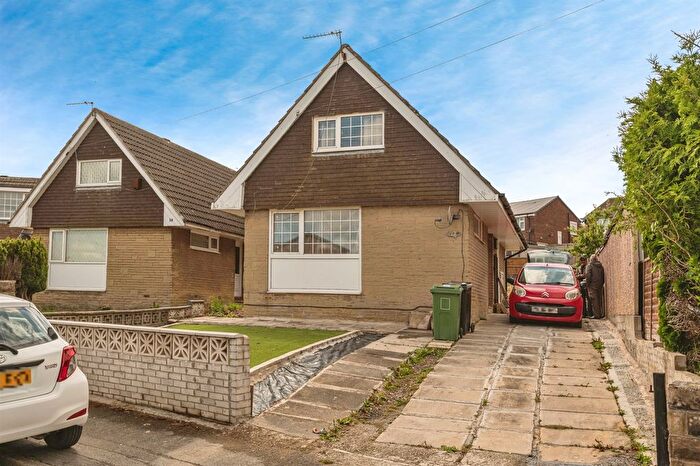 3 Bedroom Detached Bungalow For Sale In Greyfriars Avenue, Huddersfield, HD2
