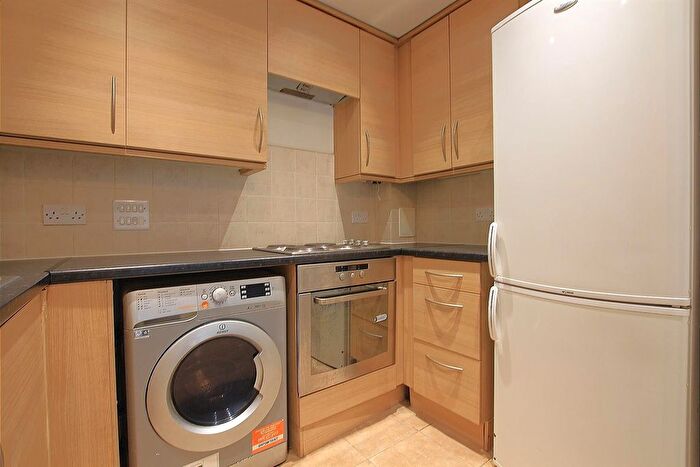 1 Bedroom Flat To Rent In Berberis House, Highfield Road, Feltham, TW13