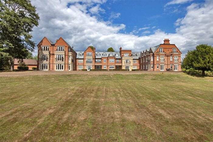 3 Bedroom Flat For Sale In Penshurst Road, Penshurst, Tonbridge, Kent, TN11