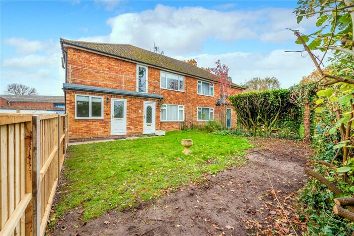 2 Bedroom Maisonette To Rent In Latimer Road, Wokingham, Berkshire, RG41