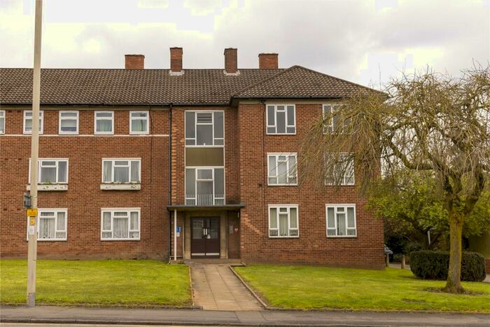 2 Bedroom Apartment To Rent In Kent Road, Halesowen, West Midlands, B62