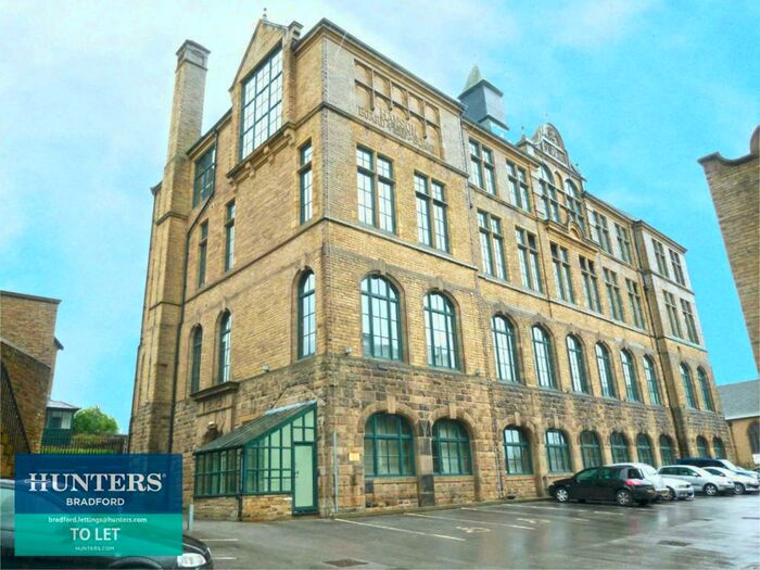 1 Bedroom Apartment To Rent In Byron Halls, Bradford, West Yorkshire, BD3