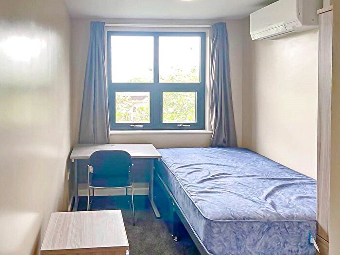 7 Bedroom Apartment To Rent In Stokes Croft, Bristol, BS1