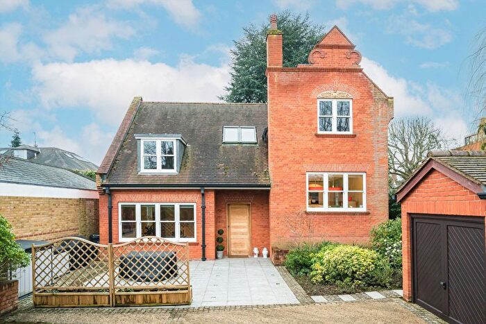 3 Bedroom Detached House To Rent In The Grange, London, SW19