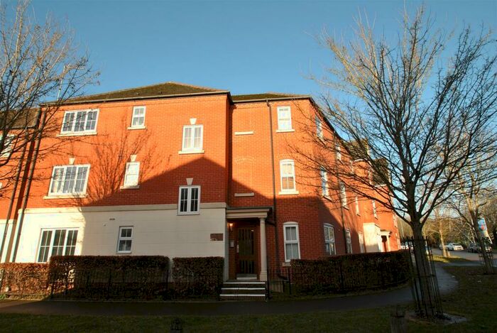 2 Bedroom Property To Rent In Brandwood Crescent, Kings Norton, B30