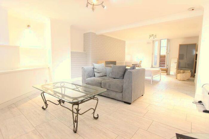 Flat To Rent In Belle Vue Park, Ashbrooke, Sunderland, SR2