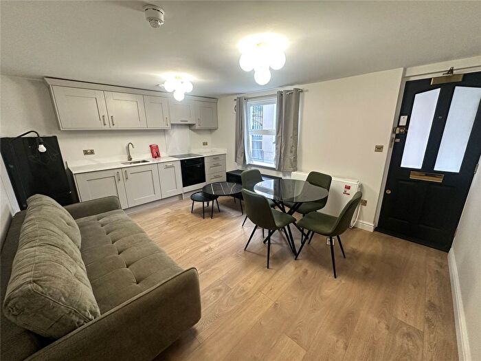 1 Bedroom Flat To Rent In Lorne Street, Reading, Berks, RG1