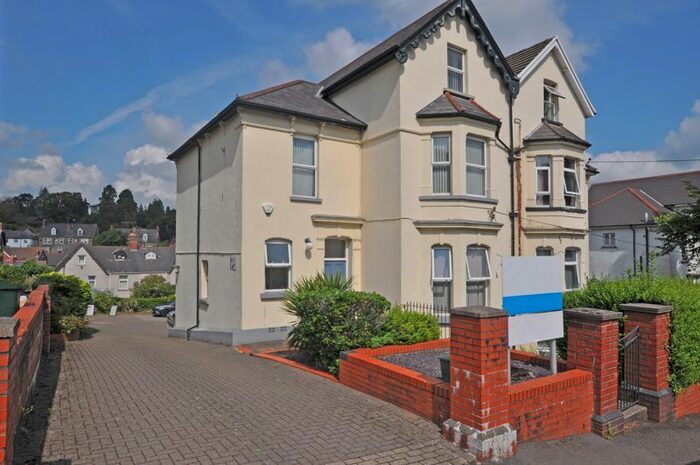 2 Bedroom Flat For Sale In Luxury Top Floor Apartment, Caerau Road, Newport, NP20