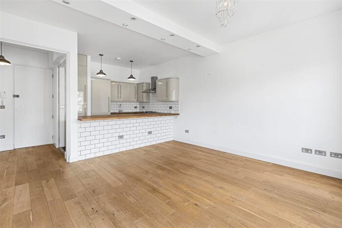 2 Bedroom Flat To Rent In Belsize Grove, Belsize Park, NW3
