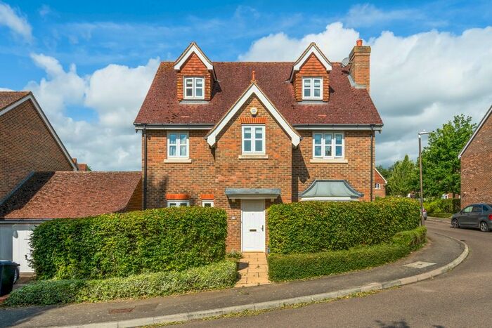 5 Bedroom Detached House To Rent In Hopgarden Close, Lamberhurst, Tunbridge Wells, TN3