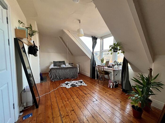 4 Bedroom House To Rent In Osborne Avenue, Newcastle Upon Tyne, NE2