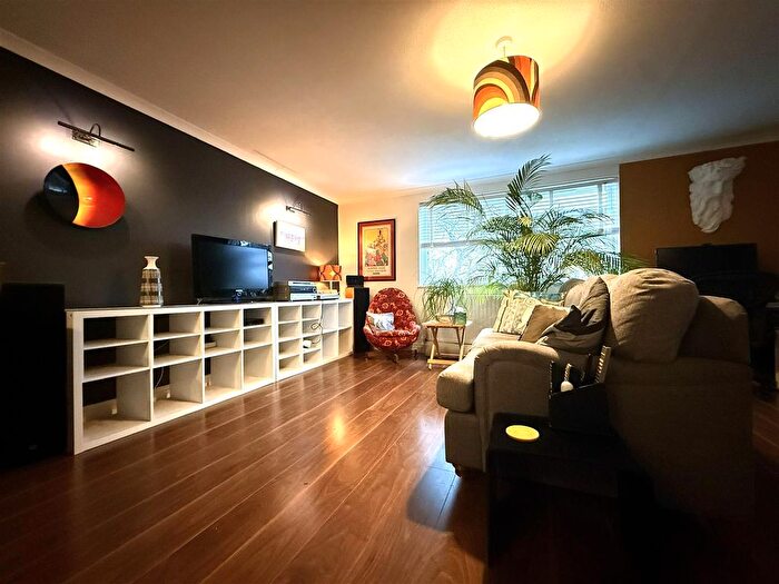 1 Bedroom Flat To Rent In Wellington Road, London, Enfield, EN1