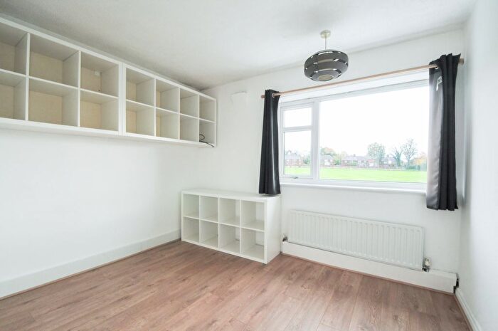 3 Bedroom Town House To Rent In Bed House – Dorchester Road, Swinton, M27