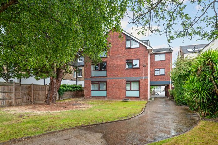 2 Bedroom Flat To Rent In Hartfield Road, Wimbledon, SW19