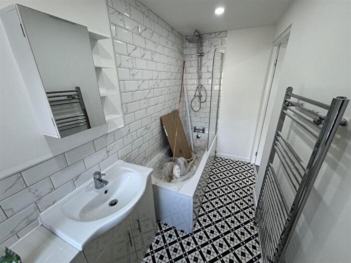 3 Bedroom Terraced House To Rent In Llewellyn Street, Pentre, CF41