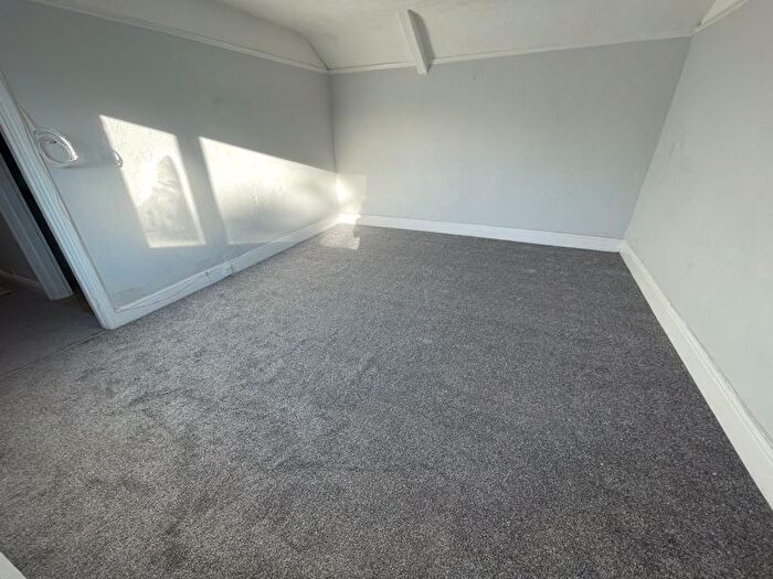 1 Bedroom Flat To Rent In Chestnut Avenue, Torquay, TQ2