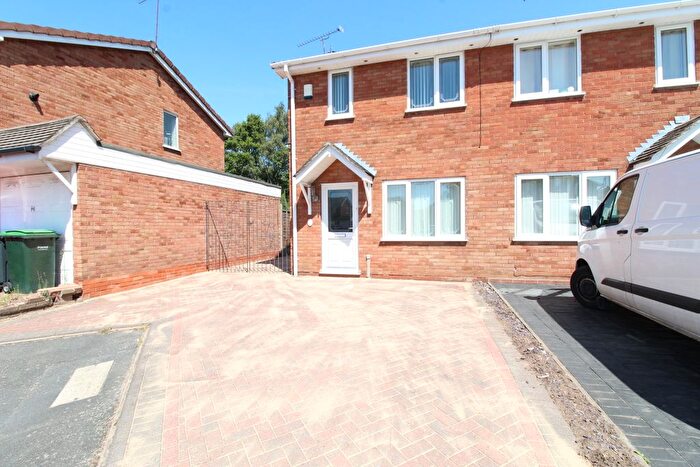 2 Bedroom Semi-Detached House To Rent In Sefton Grove, Woodford Hollow, DY4