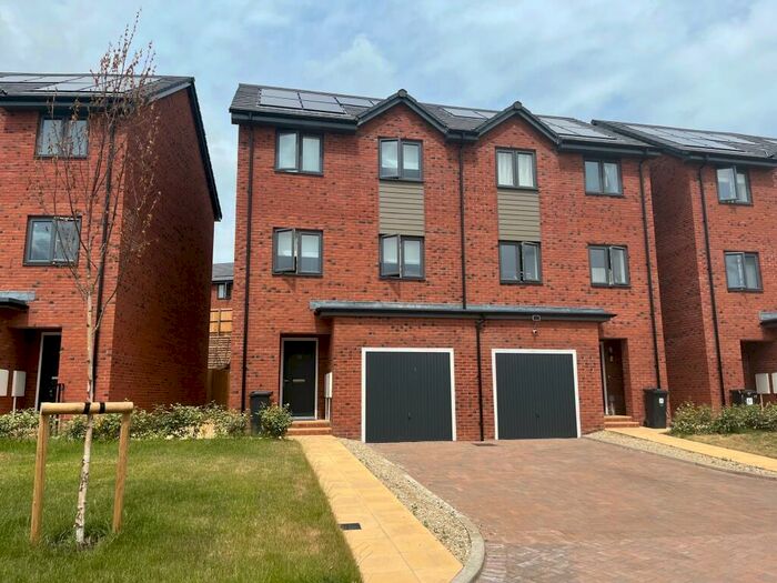 4 Bedroom House To Rent In Poppy Close, Stoke Gifford, BS34