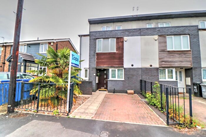 3 Bedroom Mews For Sale In Epsom Avenue, Sale, M33