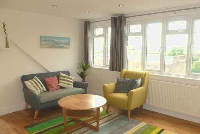 2 Bedroom Flat To Rent In Worple Road, London, SW19