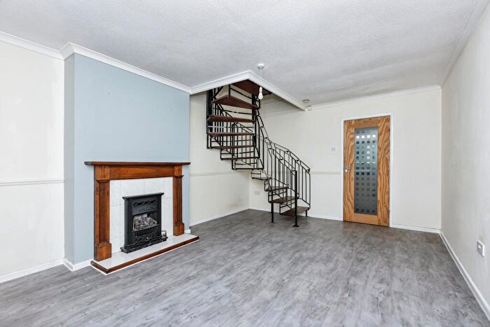 2 Bedroom House To Rent In Blackthorn Drive, LE4