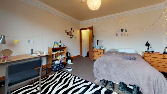 7 Bedroom Terraced House To Rent In Manor Drive, Hyde Park, Leeds, LS6