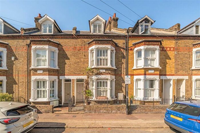 4 Bedroom Property For Sale In Old Woolwich Road, Greenwich, SE10