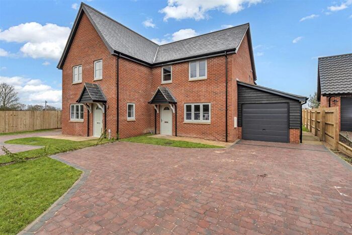 3 Bedroom House For Sale In Park Close, Wattisfield, IP22