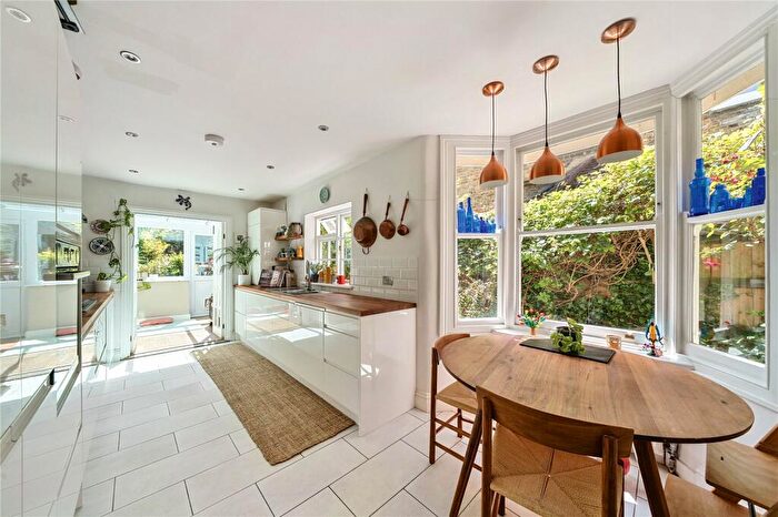 3 Bedroom House To Rent In Warham Road, London, N4