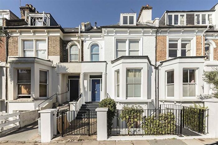 1 Bedroom Flat For Sale In Brackenbury Road, Brackenbury Village, W6